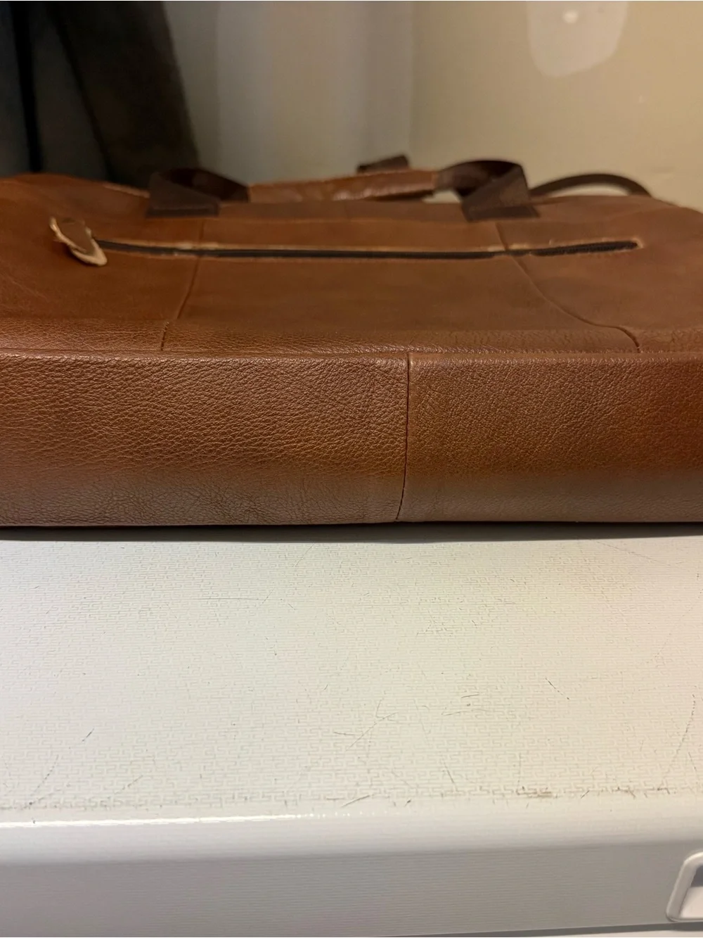 Bull Captain Leather Messenger Style Laptop Bag With Strap (brown)